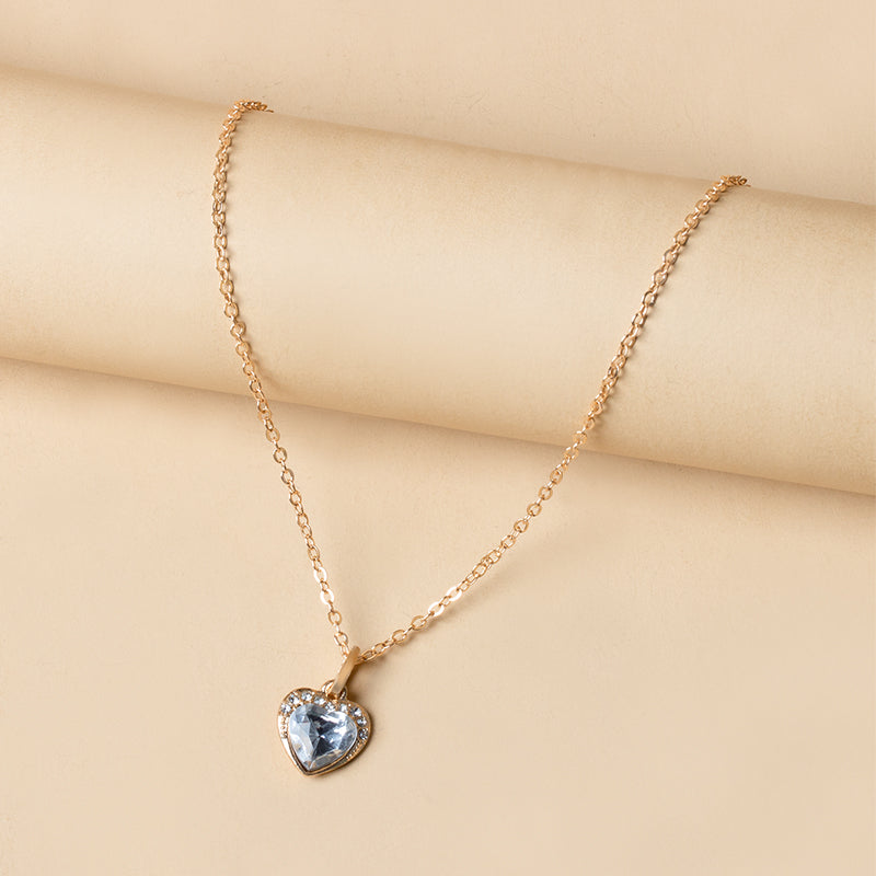 Simple Graceful Heart-Shaped Pendant Rhinestone Inlaid Chain Necklace