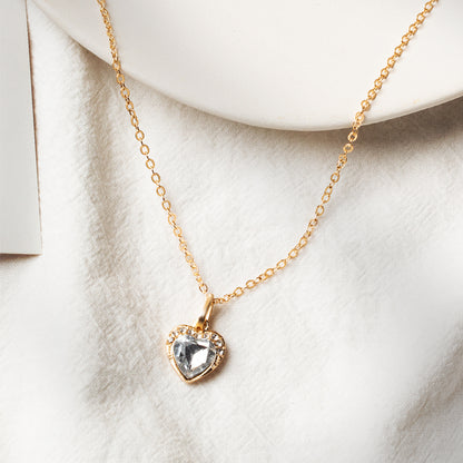 Simple Graceful Heart-Shaped Pendant